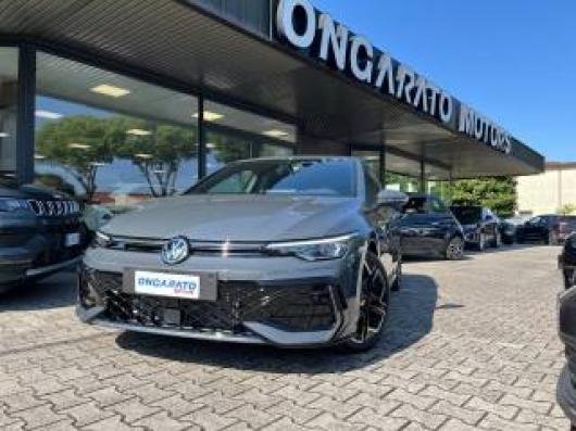Km 0 VOLKSWAGEN Golf