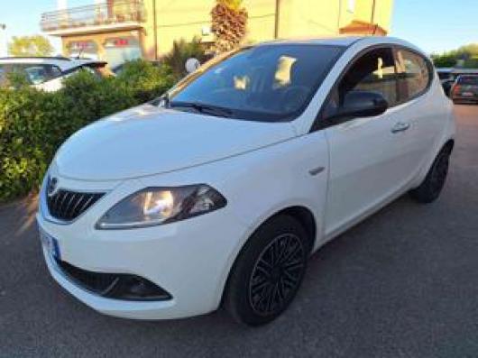 Ypsilon