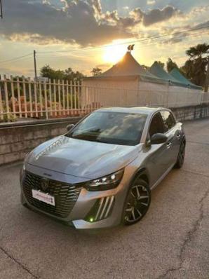 usato PEUGEOT 208