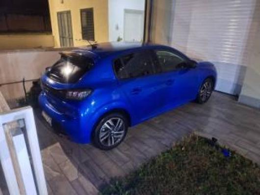 usato PEUGEOT 208