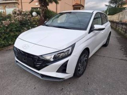 i20