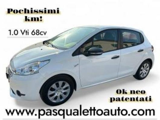usato PEUGEOT 208