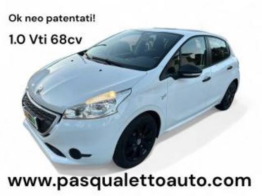 usato PEUGEOT 208