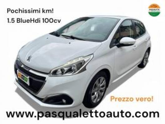 usato PEUGEOT 208