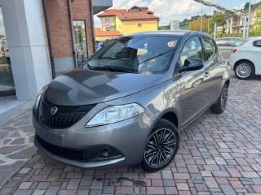 usato LANCIA Ypsilon