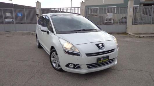 usato PEUGEOT 5008