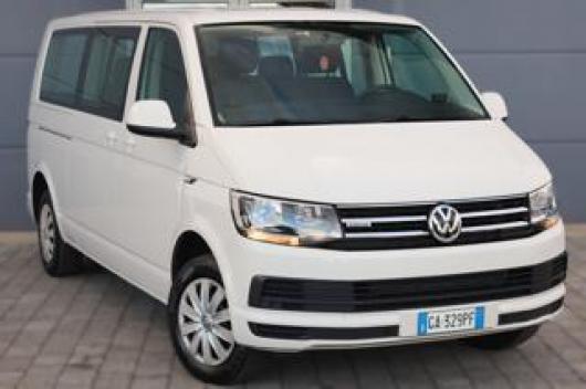 usato VOLKSWAGEN Caravelle