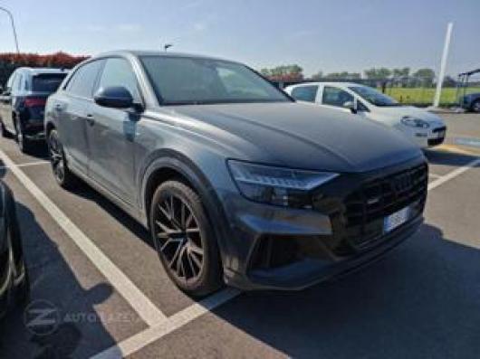 usato AUDI Q8