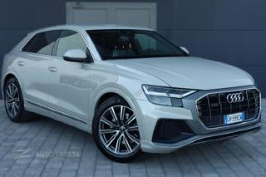 usato AUDI Q8