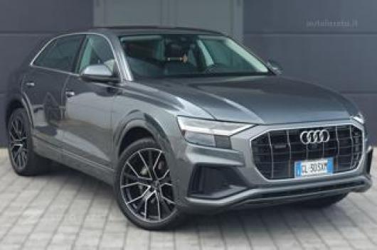 usato AUDI Q8