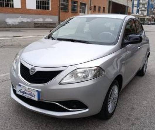 usato LANCIA Ypsilon