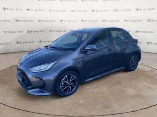 usato TOYOTA Yaris