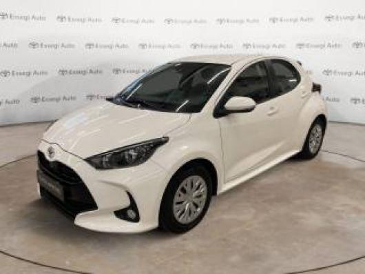 usato TOYOTA Yaris