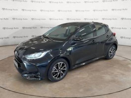 usato TOYOTA Yaris