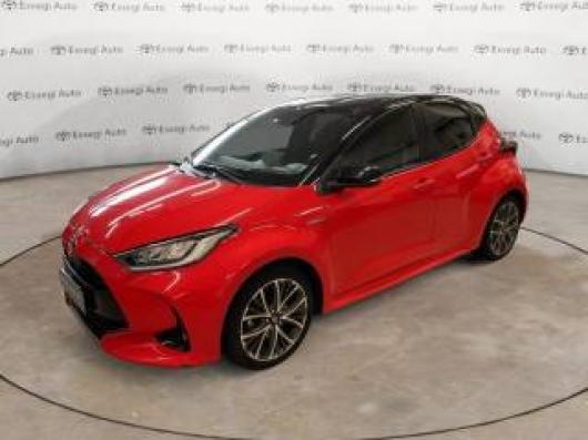 usato TOYOTA Yaris