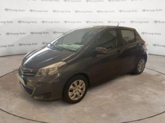 usato TOYOTA Yaris