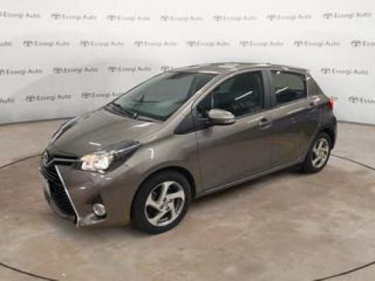 usato TOYOTA Yaris