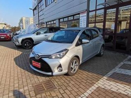 usato TOYOTA Yaris