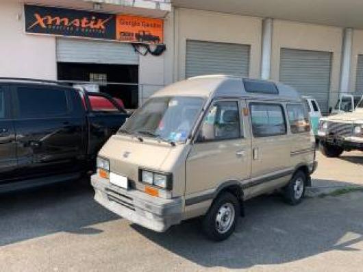 E10