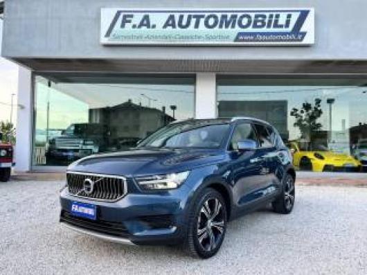 usato VOLVO XC40