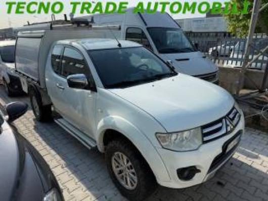 usato MITSUBISHI L200