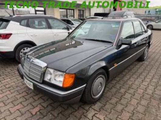 usato MERCEDES 200