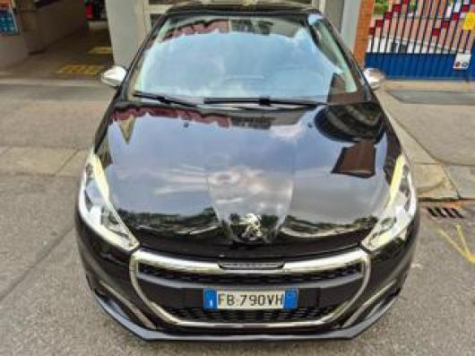 usato PEUGEOT 208