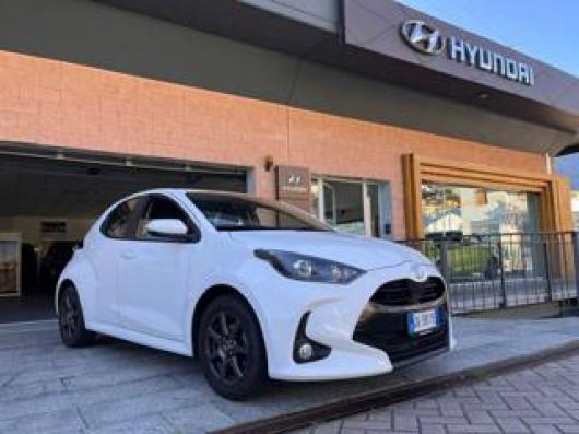 usato TOYOTA Yaris