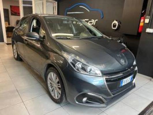usato PEUGEOT 208
