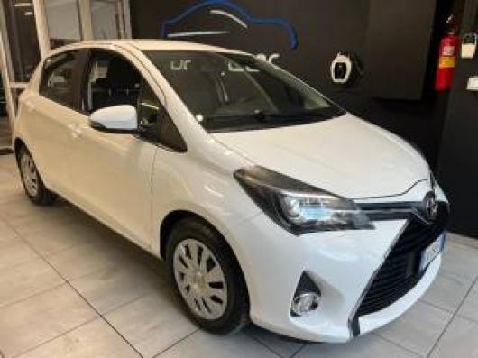 usato TOYOTA Yaris