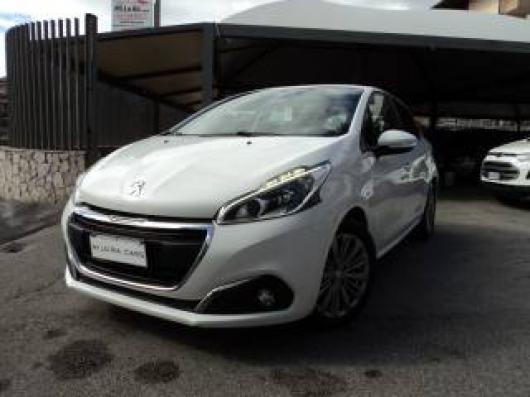 usato PEUGEOT 208