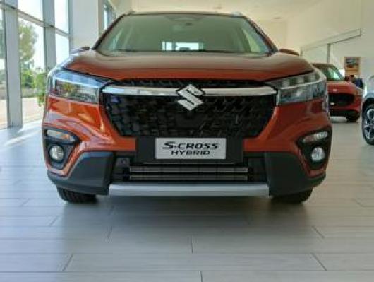 nuovo SUZUKI S Cross