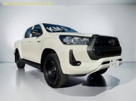 Km 0 TOYOTA Hilux
