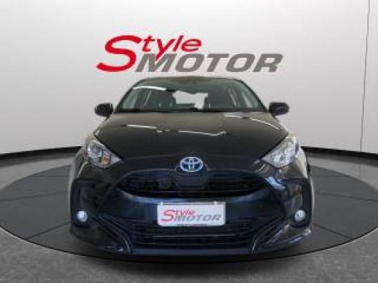 usato TOYOTA Yaris