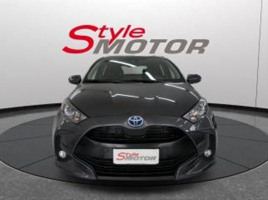 usato TOYOTA Yaris