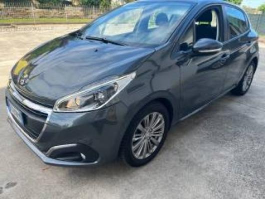 usato PEUGEOT 208