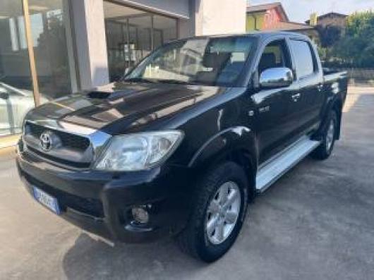 usato TOYOTA Hilux