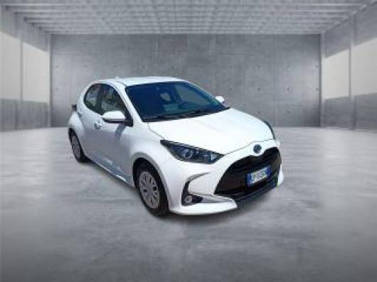 usato TOYOTA Yaris