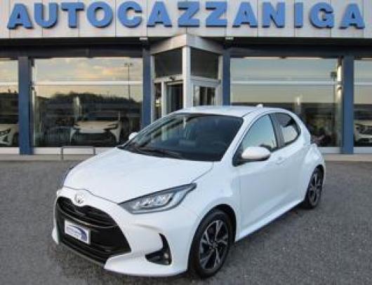 nuovo TOYOTA Yaris