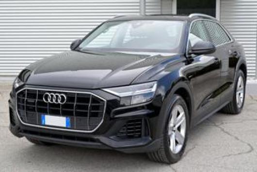 usato AUDI Q8
