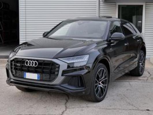 usato AUDI Q8