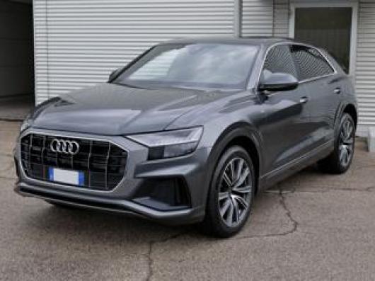 usato AUDI Q8