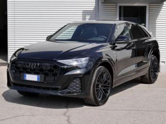 Km 0 AUDI Q8