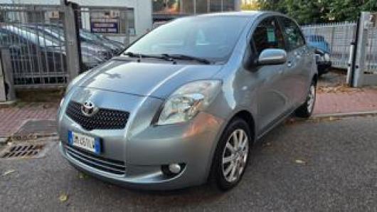 usato TOYOTA Yaris
