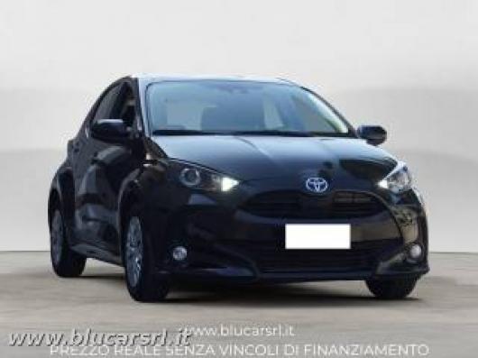 usato TOYOTA Yaris