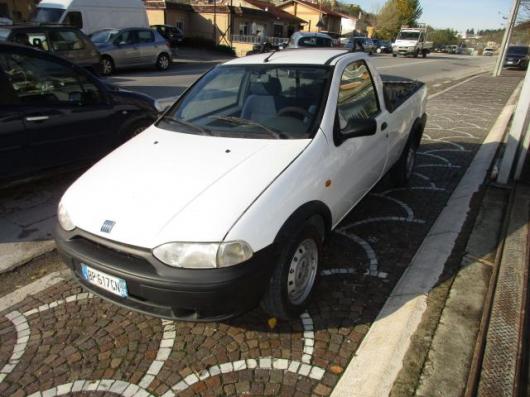 usato FIAT Strada