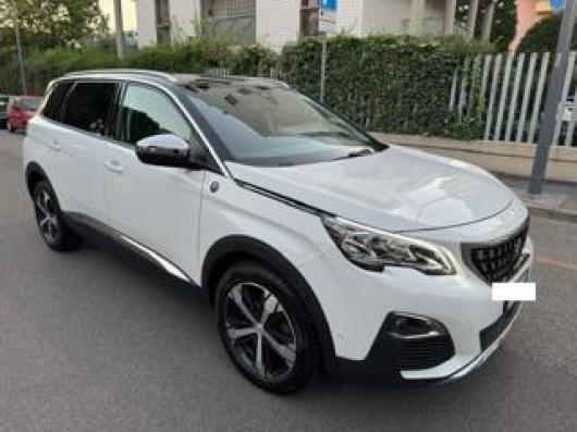 usato PEUGEOT 5008