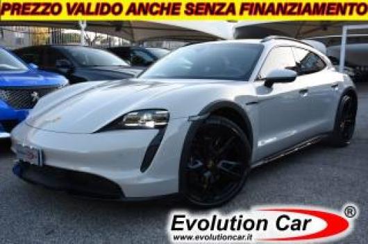 usato PORSCHE Taycan