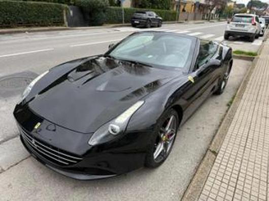usato FERRARI California
