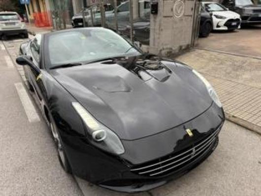 usato FERRARI California